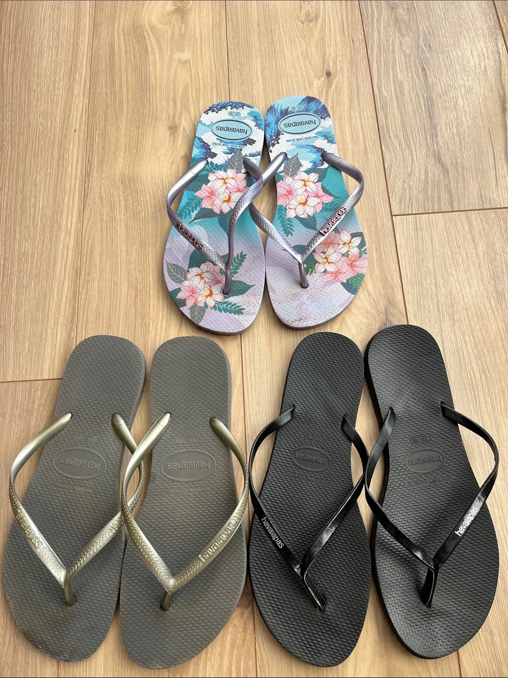 Havaianas Floral Blue & Lavender, Olive Gold, and Black Flip Flop Bundle
